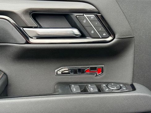 New 2026 GMC Sierra 1500 AT4 w/ AT4 Premium Package AWD/4WD image 18