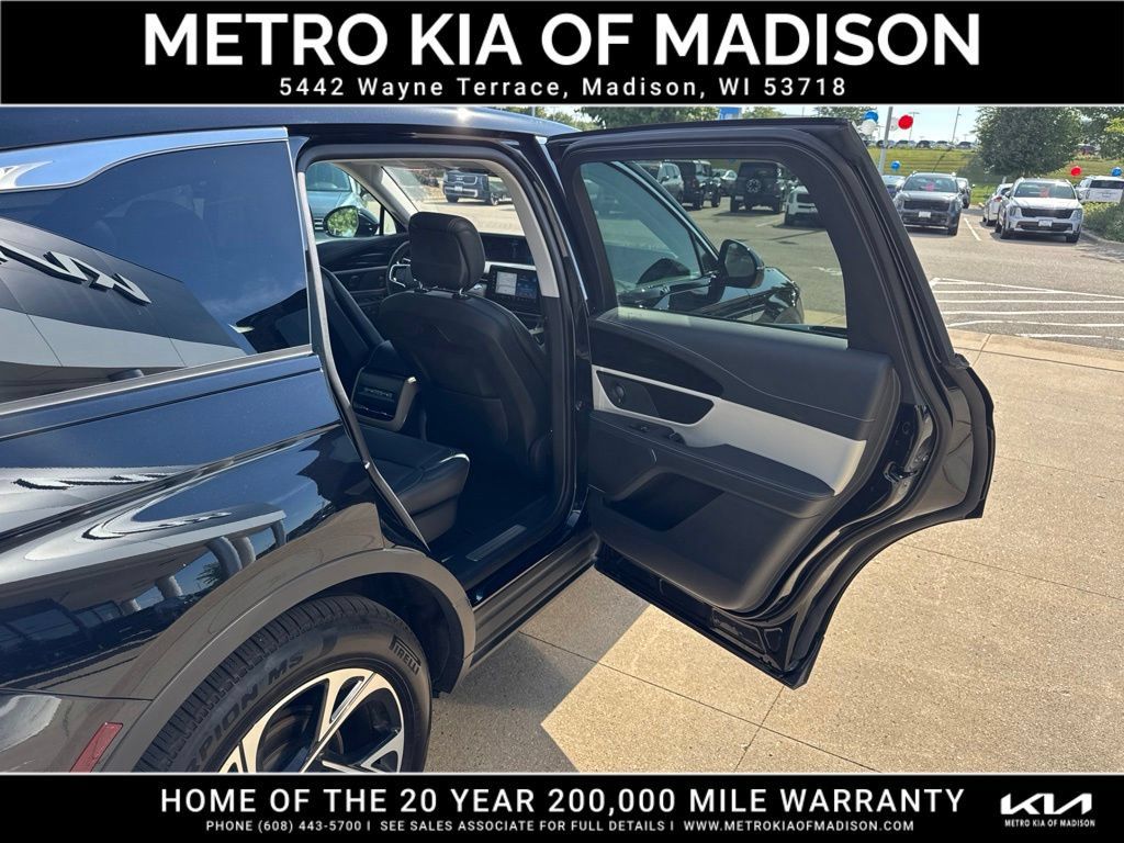 Used 2024 Lincoln Nautilus Premier w/ Equipment Group 102A AWD/4WD image 44