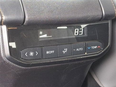 Certified 2022 Toyota Highlander Bronze Edition image 12