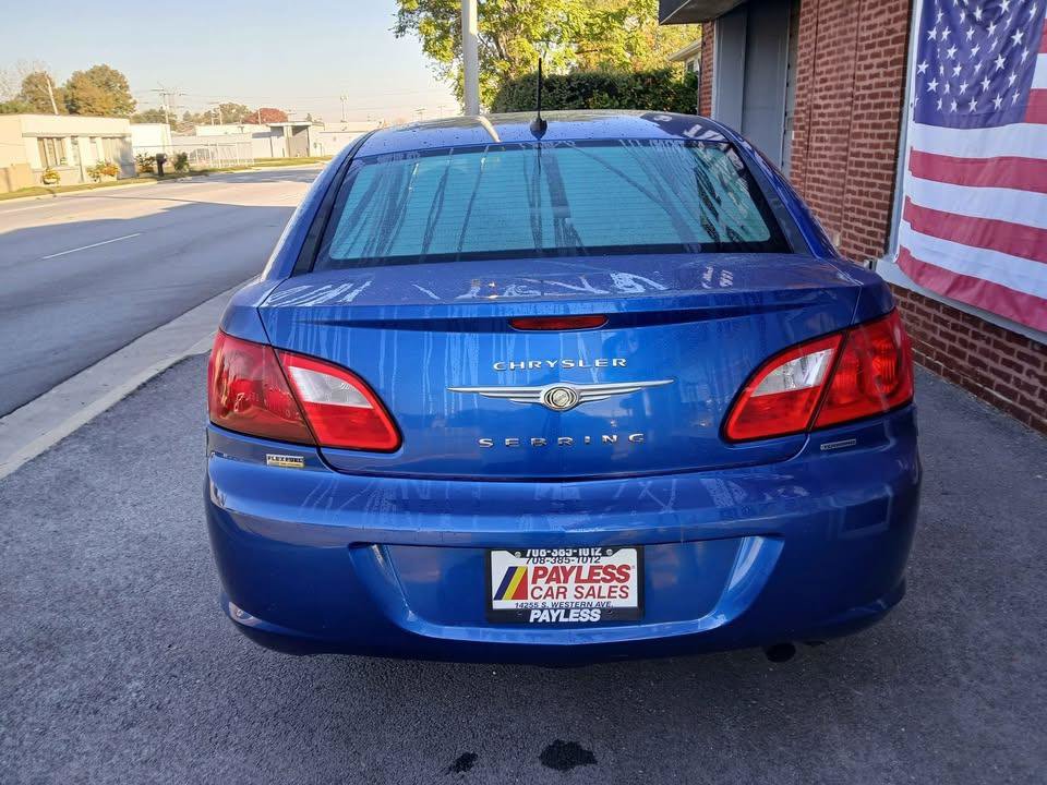 Used 2009 Chrysler Sebring Touring FWD image 5
