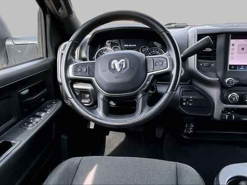 Used 2024 RAM 2500 Tradesman w/ Chrome Appearance Group AWD/4WD image 5