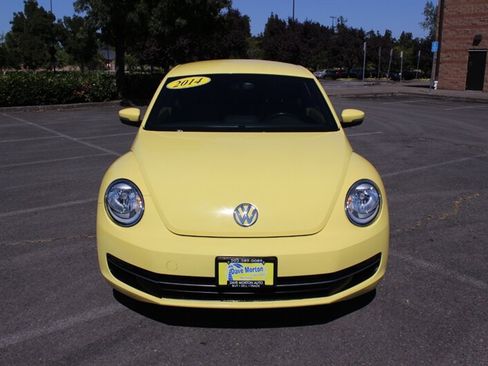 Used 2014 Volkswagen Beetle TDI FWD image 6