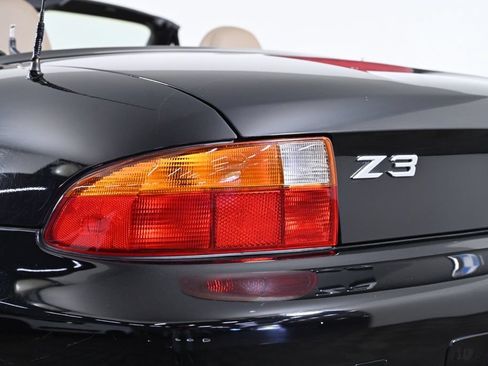 Used 1996 BMW Z3 1.9 RWD image 8