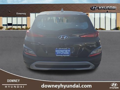 Certified 2023 Hyundai Kona SE FWD image 4