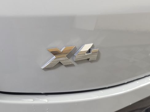 Used 2024 BMW X4 M40i AWD/4WD image 7