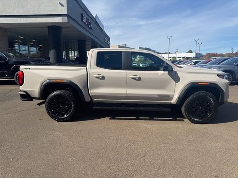 New 2026 GMC Canyon Elevation w/ Convenience Package image 7