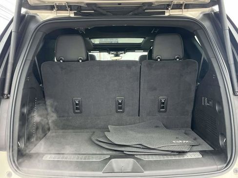 Used 2021 GMC Yukon Denali w/ Denali Premium Package image 22