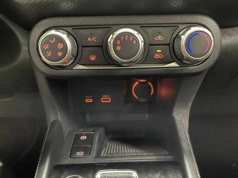 Used 2023 Nissan Kicks SV image 27