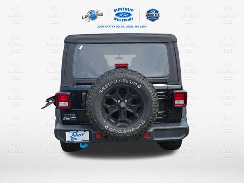 Used 2023 Jeep Wrangler Unlimited w/ Cold Weather Group AWD/4WD image 16
