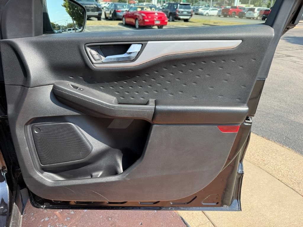 Used 2020 Ford Escape SEL FWD image 22