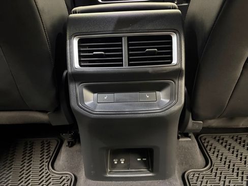 Used 2024 Volkswagen Atlas Cross Sport SEL R-Line AWD/4WD image 45