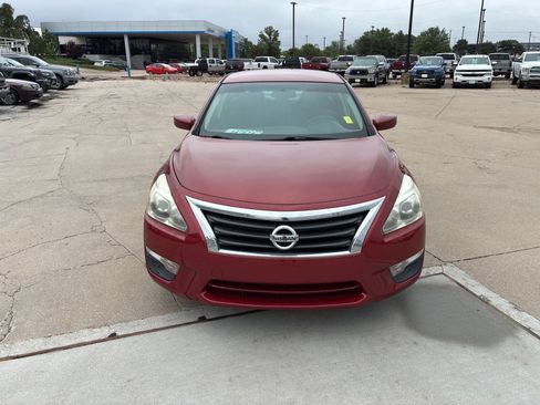 Used 2013 Nissan Altima 2.5 S FWD image 9