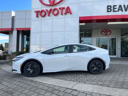 New 2026 Toyota Prius Plug-In Hybrid image 2