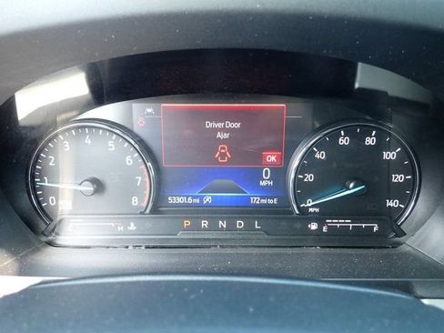 Used 2021 Ford Explorer XLT w/ Equipment Group 202A AWD/4WD image 16