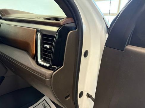 Used 2023 GMC Sierra 1500 Denali w/ Denali Reserve Package AWD/4WD image 43