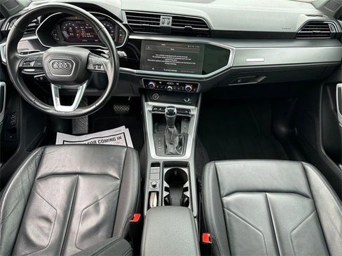 Used 2024 Audi Q3 2.0T Premium image 10