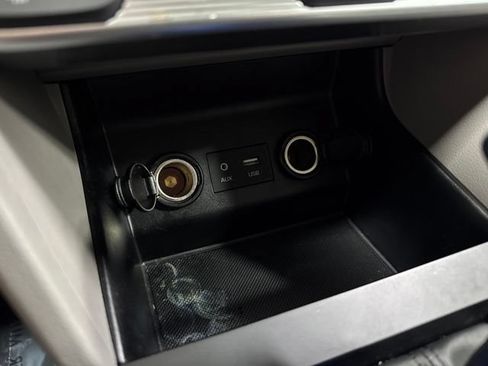 Used 2019 Hyundai Elantra SE FWD image 18