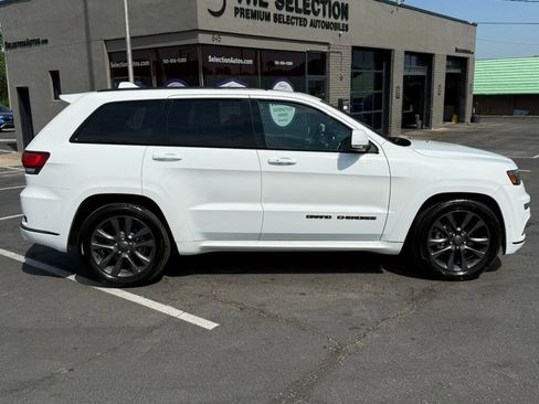 Used 2018 Jeep Grand Cherokee High Altitude AWD/4WD image 17