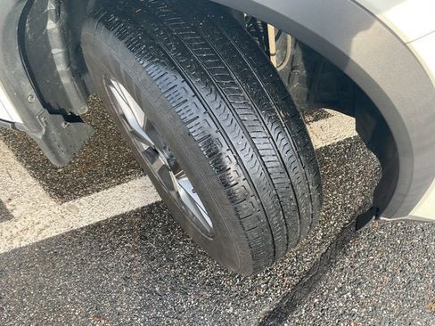 Used 2022 Nissan Rogue S image 33