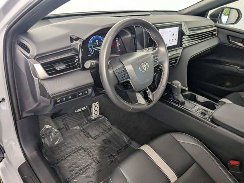 Certified 2026 Toyota Camry Hybrid FWD image 12