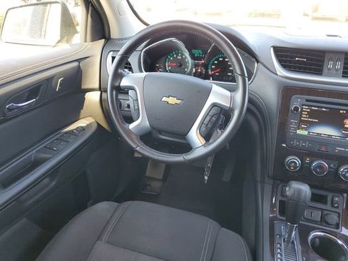 Used 2016 Chevrolet Traverse LT AWD/4WD image 9