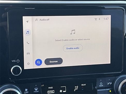 Used 2023 Toyota Highlander LE image 19