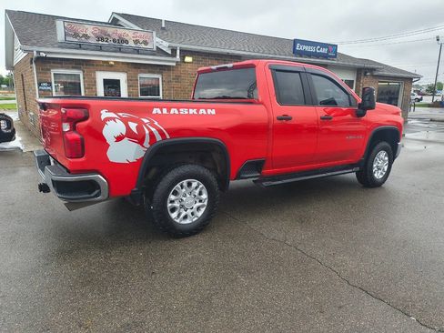 Used 2020 Chevrolet Silverado 2500 W/T AWD/4WD image 6