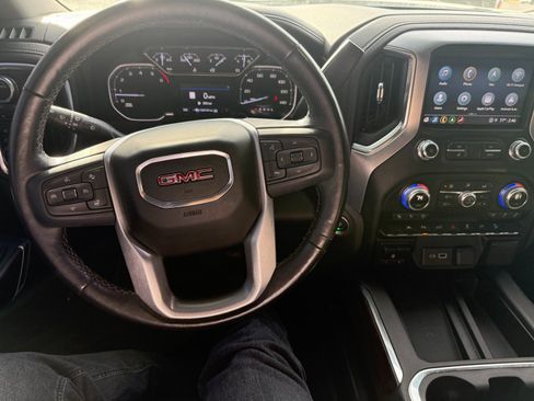 Used 2022 GMC Sierra 1500 SLT image 12