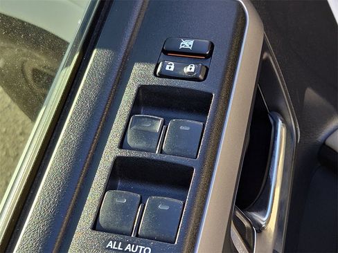 Certified 2022 Toyota 4Runner SR5 Premium image 17