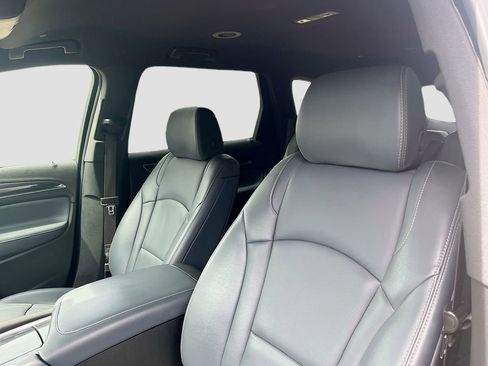 Used 2024 Buick Enclave Premium AWD/4WD image 22
