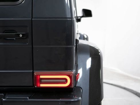 Used 2017 Mercedes-Benz G 550 Squared image 33