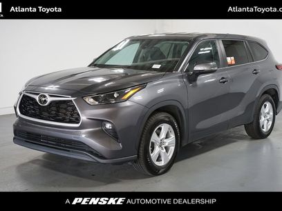 Used 2023 Toyota Highlander LE