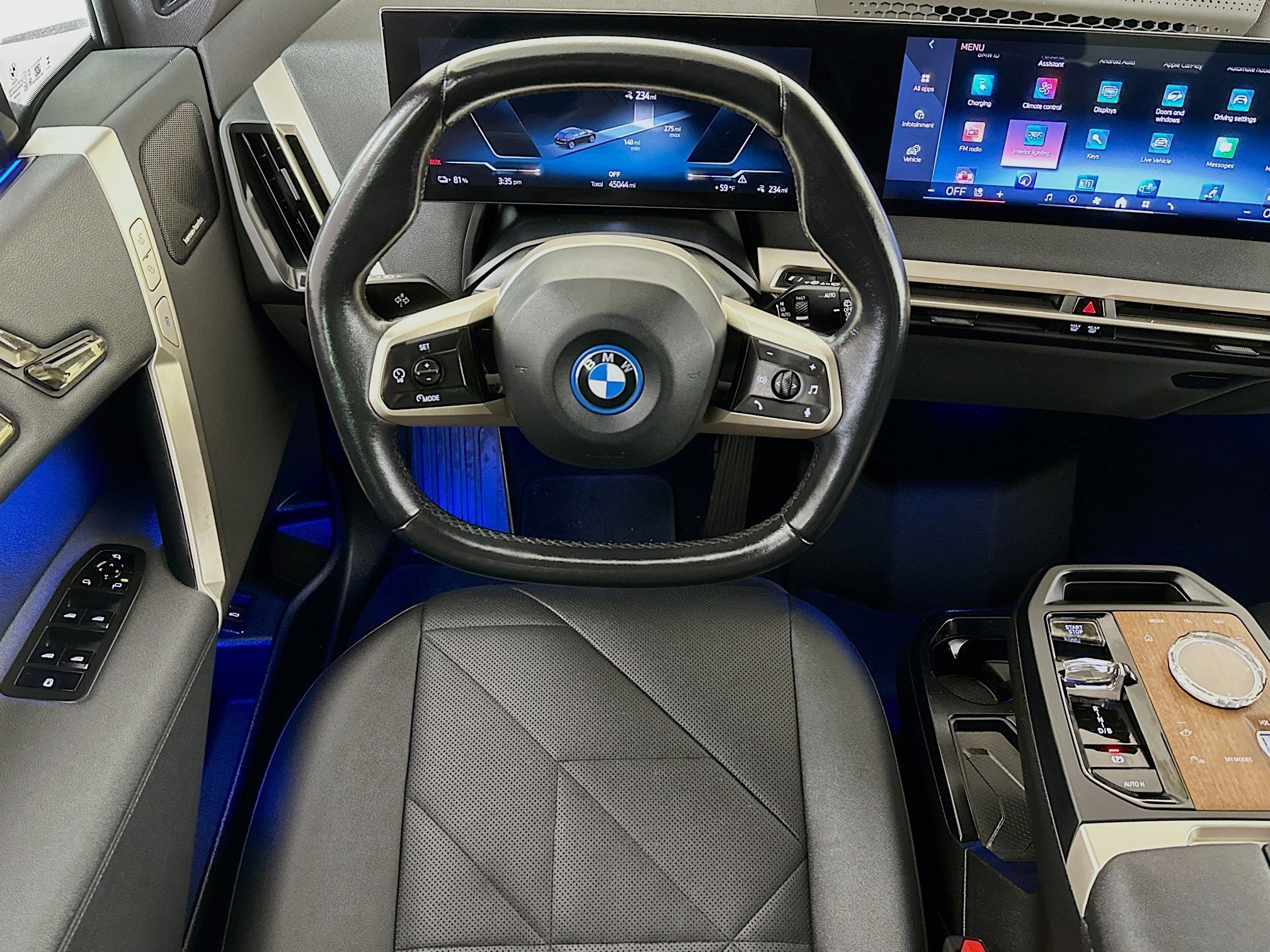 Used 2024 BMW iX xDrive50 w/ Premium Package AWD/4WD image 20
