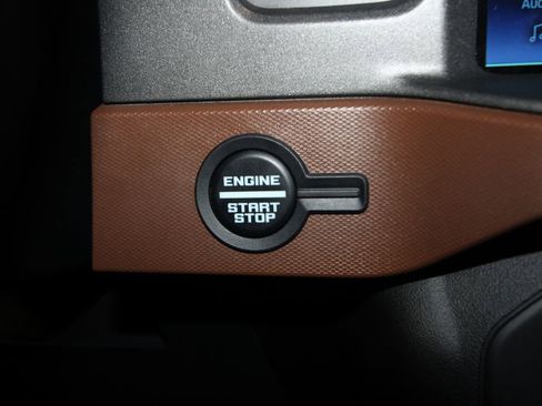 Used 2024 Ford Bronco Outer Banks w/ Sasquatch Package image 12