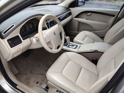 Used 2008 Volvo XC70 3.2 image 10