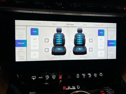 New 2025 Jeep Grand Wagoneer Series III w/ HD Trailer Tow Package image 13