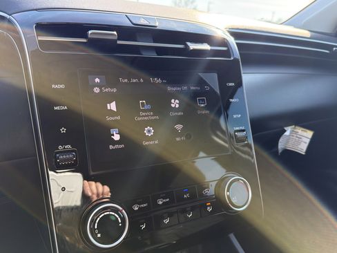 Used 2024 Hyundai Tucson SE image 26