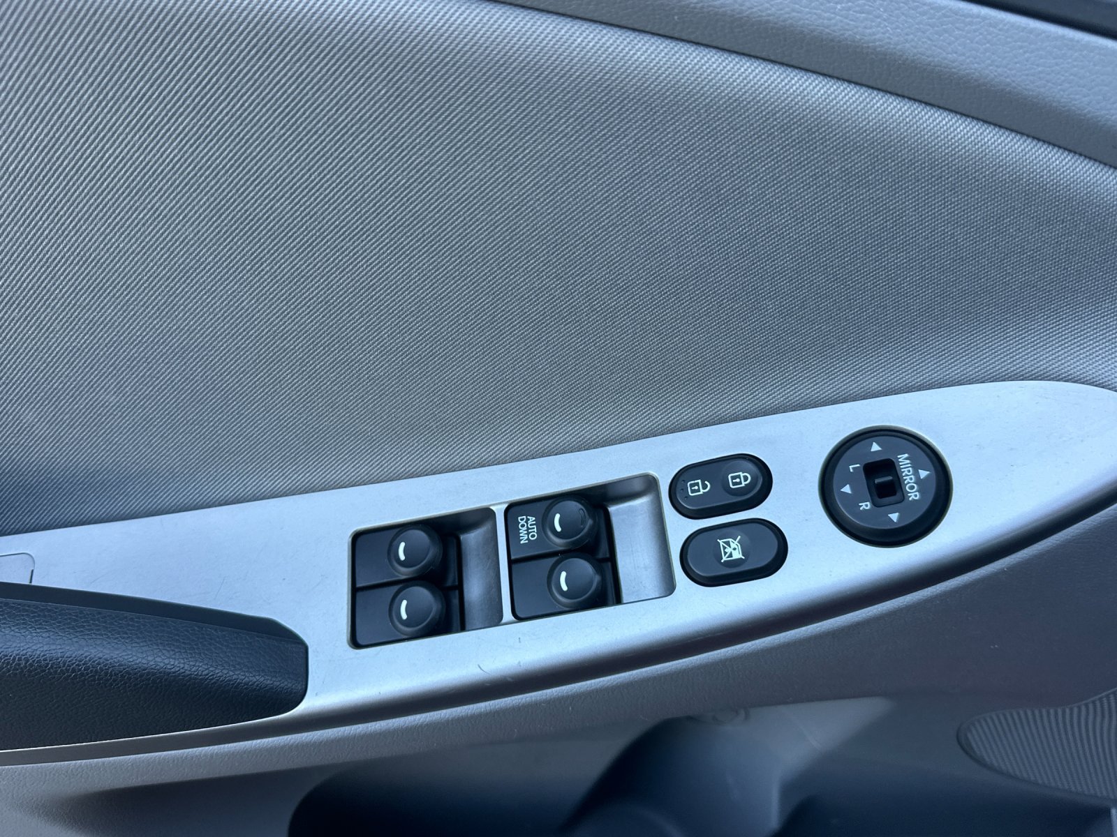 Used 2016 Hyundai Accent SE FWD image 11
