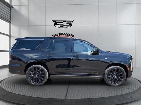 Used 2026 Cadillac Escalade Platinum Sport w/ LPO, ONYX Package AWD/4WD image 3