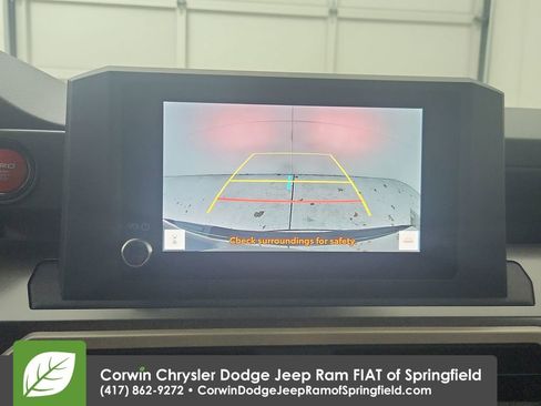 Used 2025 Toyota Tacoma TRD Off-Road image 25