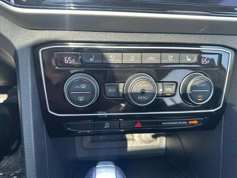 Used 2022 Volkswagen Atlas SEL AWD/4WD image 30