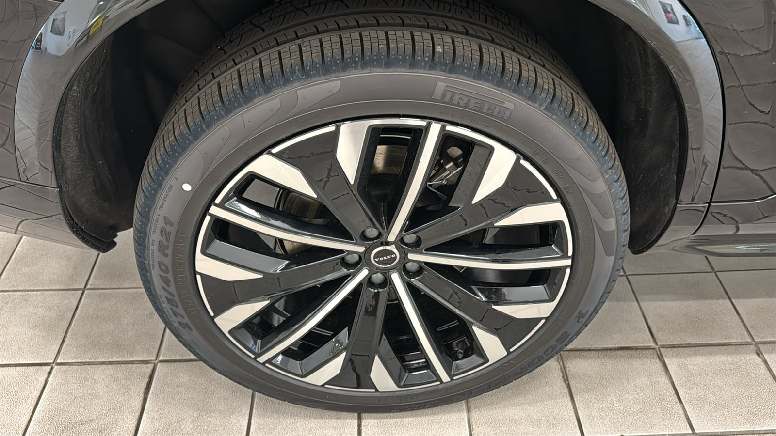 New 2026 Volvo XC90 T8 Plus w/ Protection Package AWD/4WD image 32