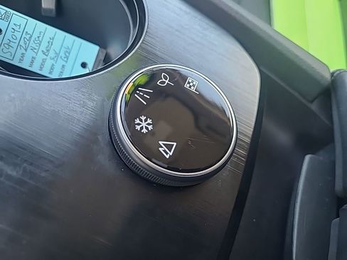 Used 2023 Nissan Rogue SV image 25