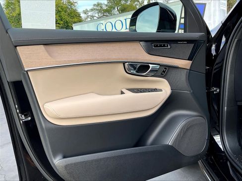 New 2026 Volvo XC90 B5 Plus w/ Protection Package AWD/4WD image 24