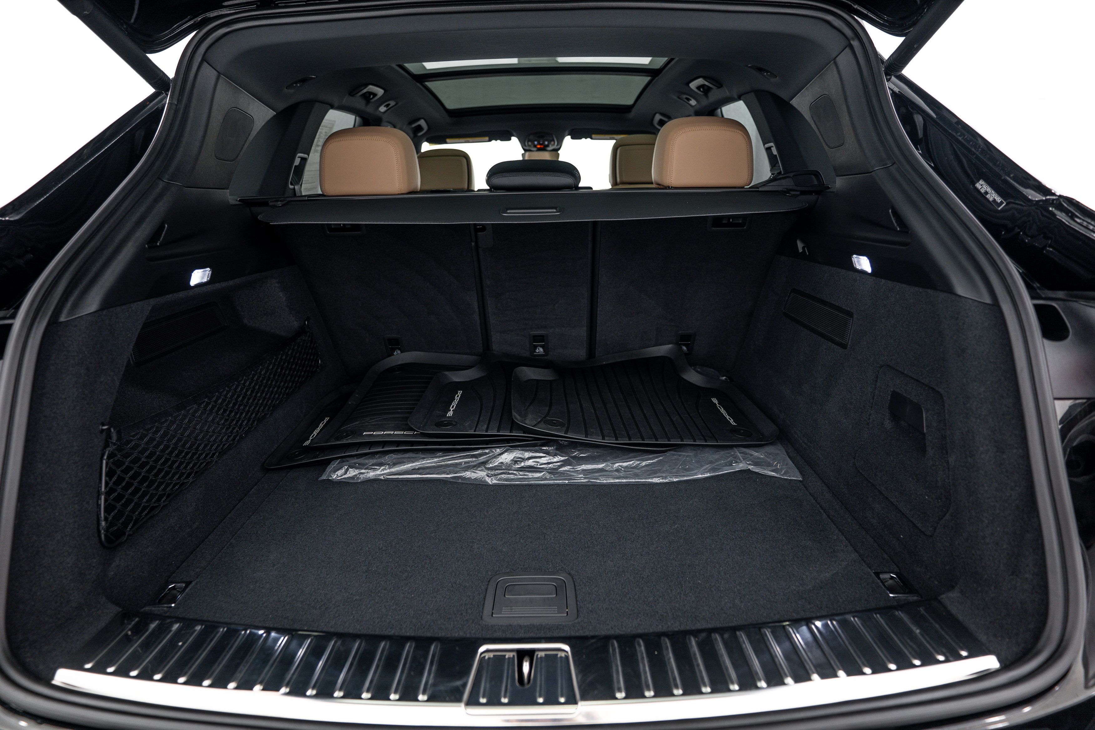 Certified 2026 Porsche Cayenne AWD/4WD image 25