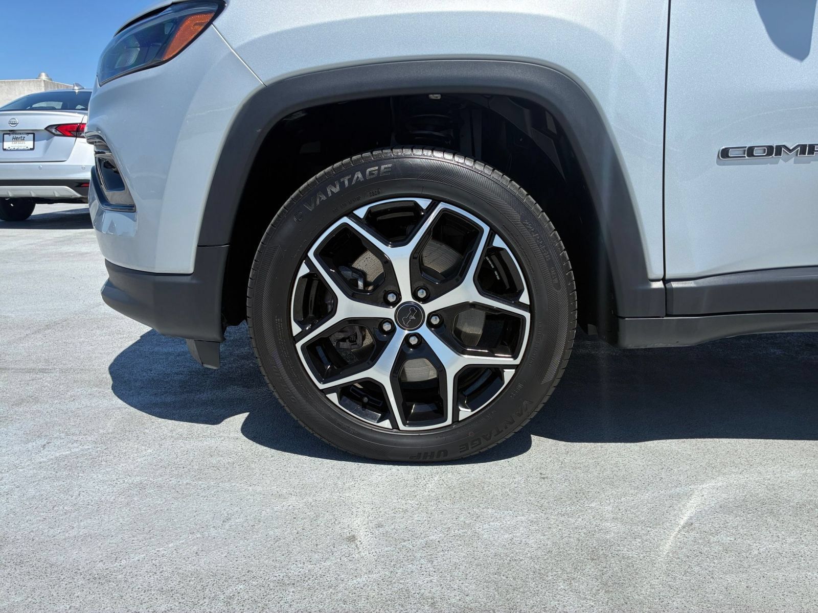 Used 2025 Jeep Compass Limited AWD/4WD image 30