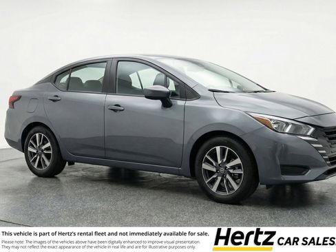 Used 2025 Nissan Versa SV image 1