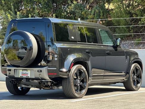Used 2023 Land Rover Defender 110 V8 AWD/4WD image 5