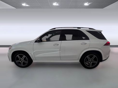 Used 2025 Mercedes-Benz GLE 450 4MATIC image 2