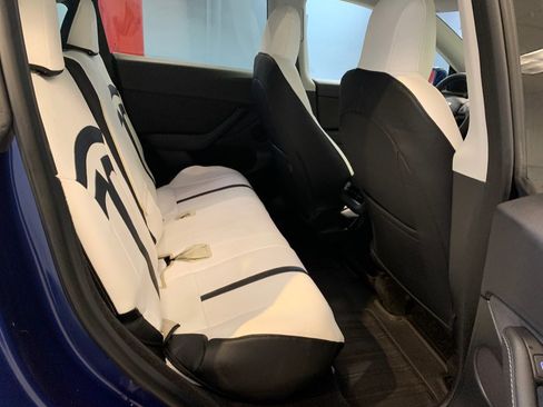 Used 2023 Tesla Model Y Long Range AWD/4WD image 55